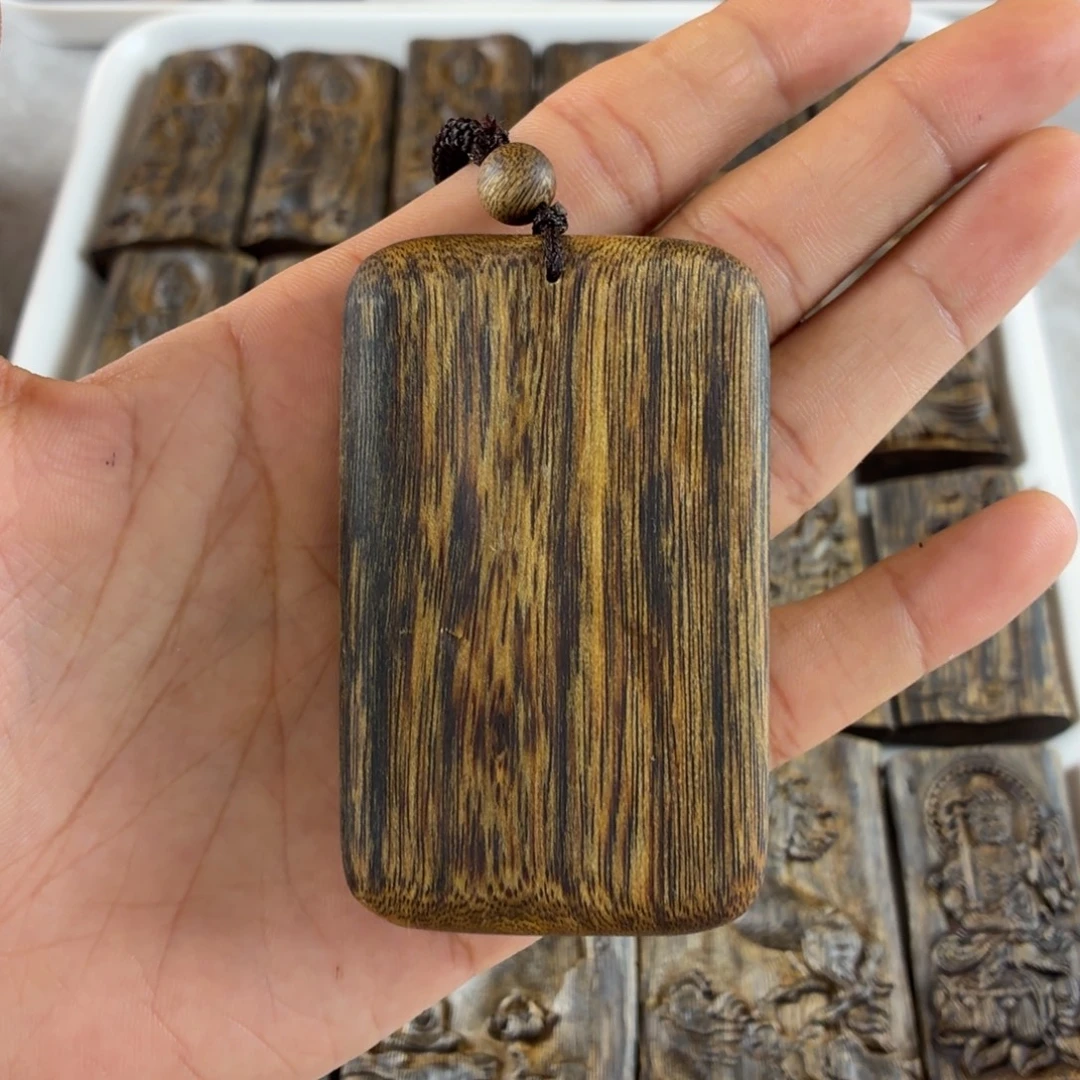 沉香碎屑沉香平安无事牌福利价放漏