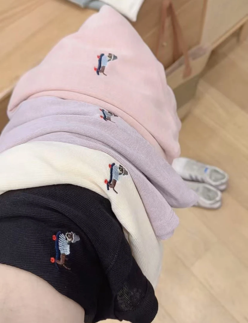 阿雨家巨好看！  ins穿搭滑板小狗刺绣雪花短袖8