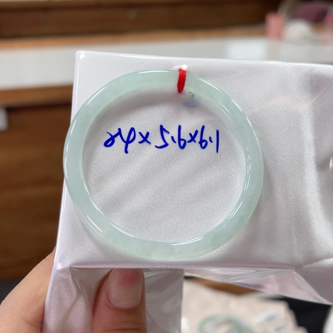 未镶嵌手镯翡翠翡翠