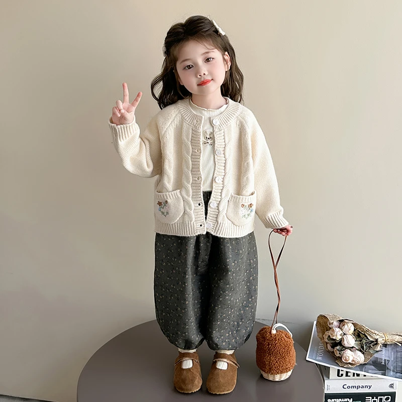 女童套装秋装新款儿童韩版毛衣开衫洋气女宝宝碎花裤子森系两件套