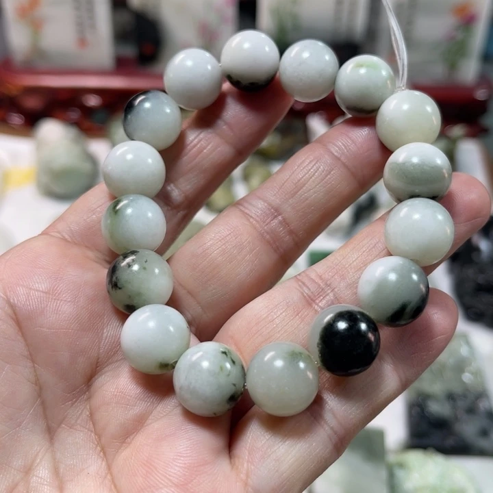 独山玉未镶嵌颈饰卡12