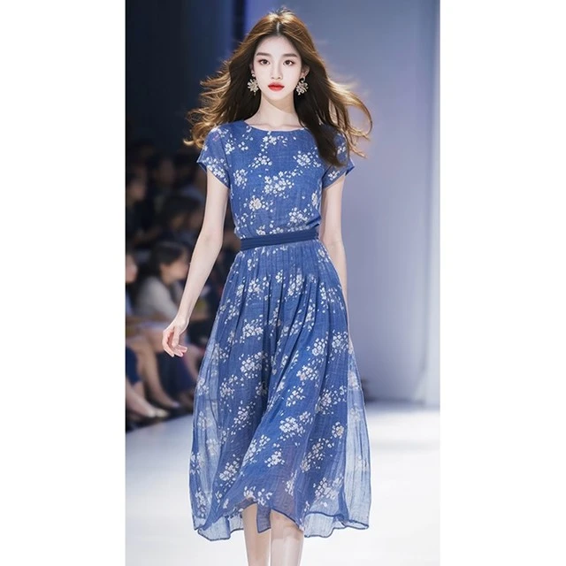 法式初恋蓝色雪纺碎花连衣裙女夏季新款收腰显瘦精致绝美长裙子