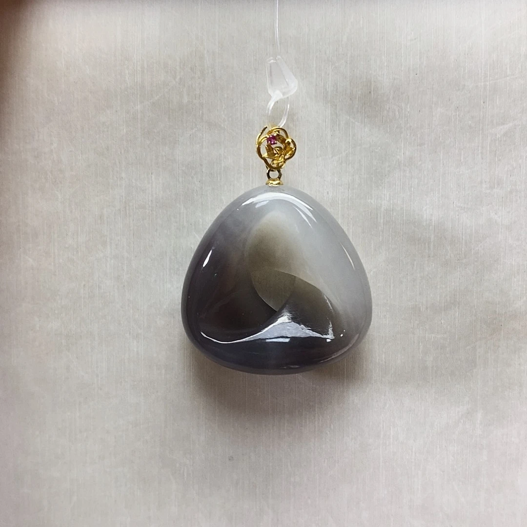 和田玉18K金镶嵌颈饰