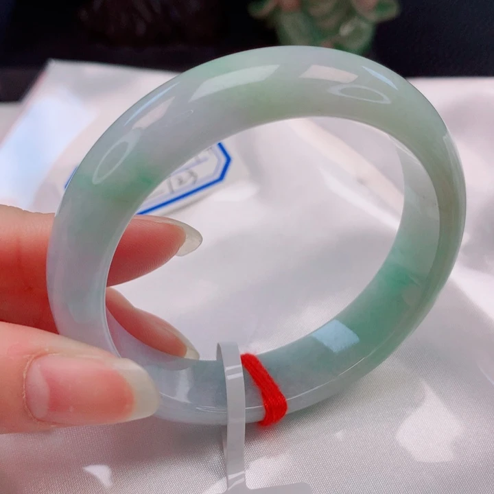 翡翠未镶嵌手镯54圈