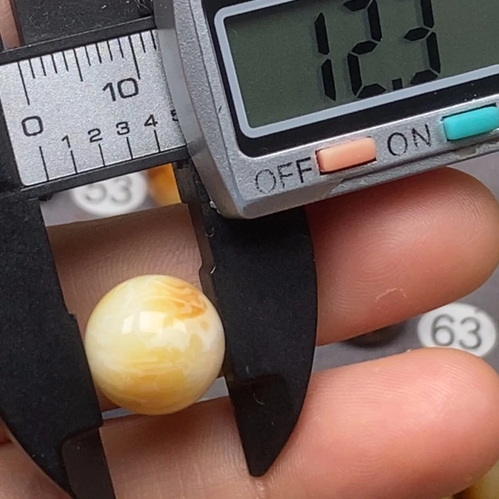 未镶嵌蜜蜡珠宝奇石