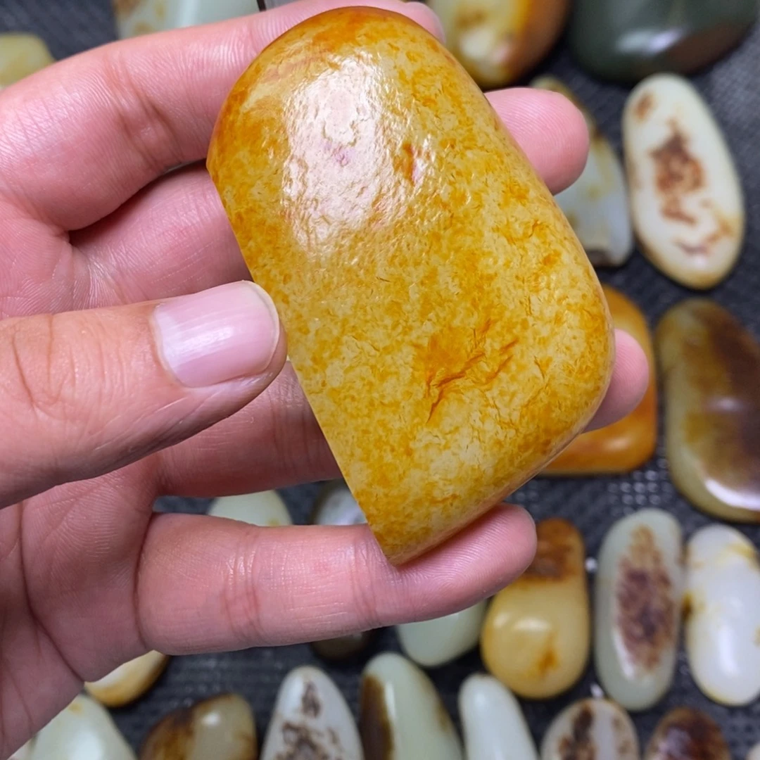 奶***高定制和田玉未镶嵌和田玉