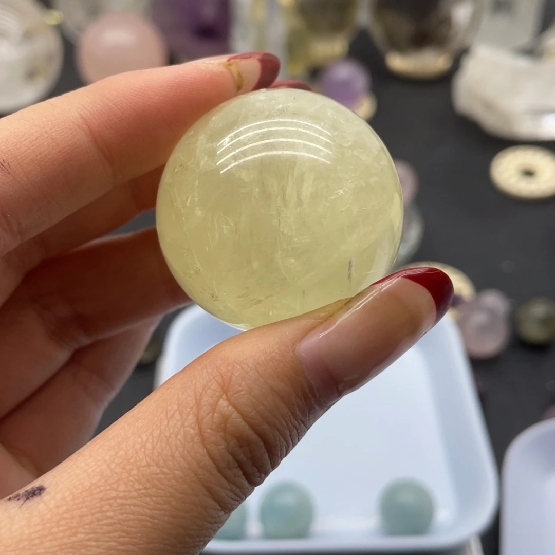 水晶36未镶嵌荣*荣黄水晶球