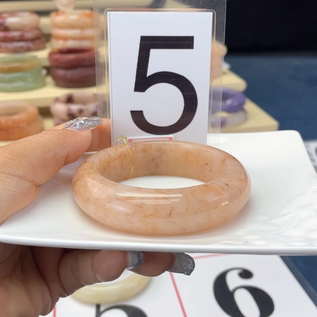 石英质玉未镶嵌手镯