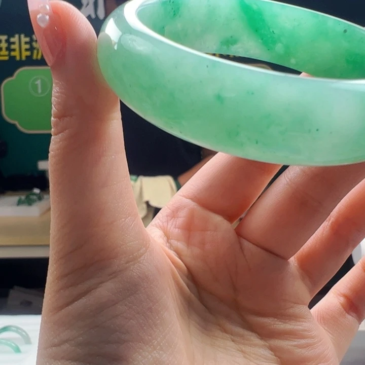 石英质玉手镯合金