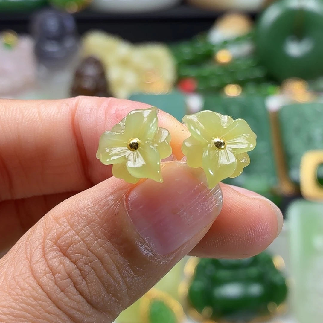 和田玉18K金镶嵌颈饰