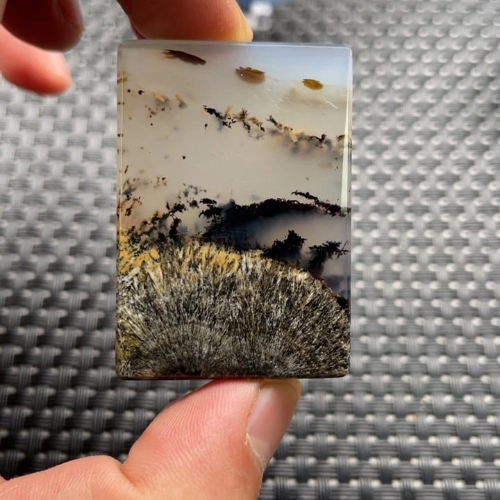 燕***子玛瑙/玉髓未镶嵌颈饰