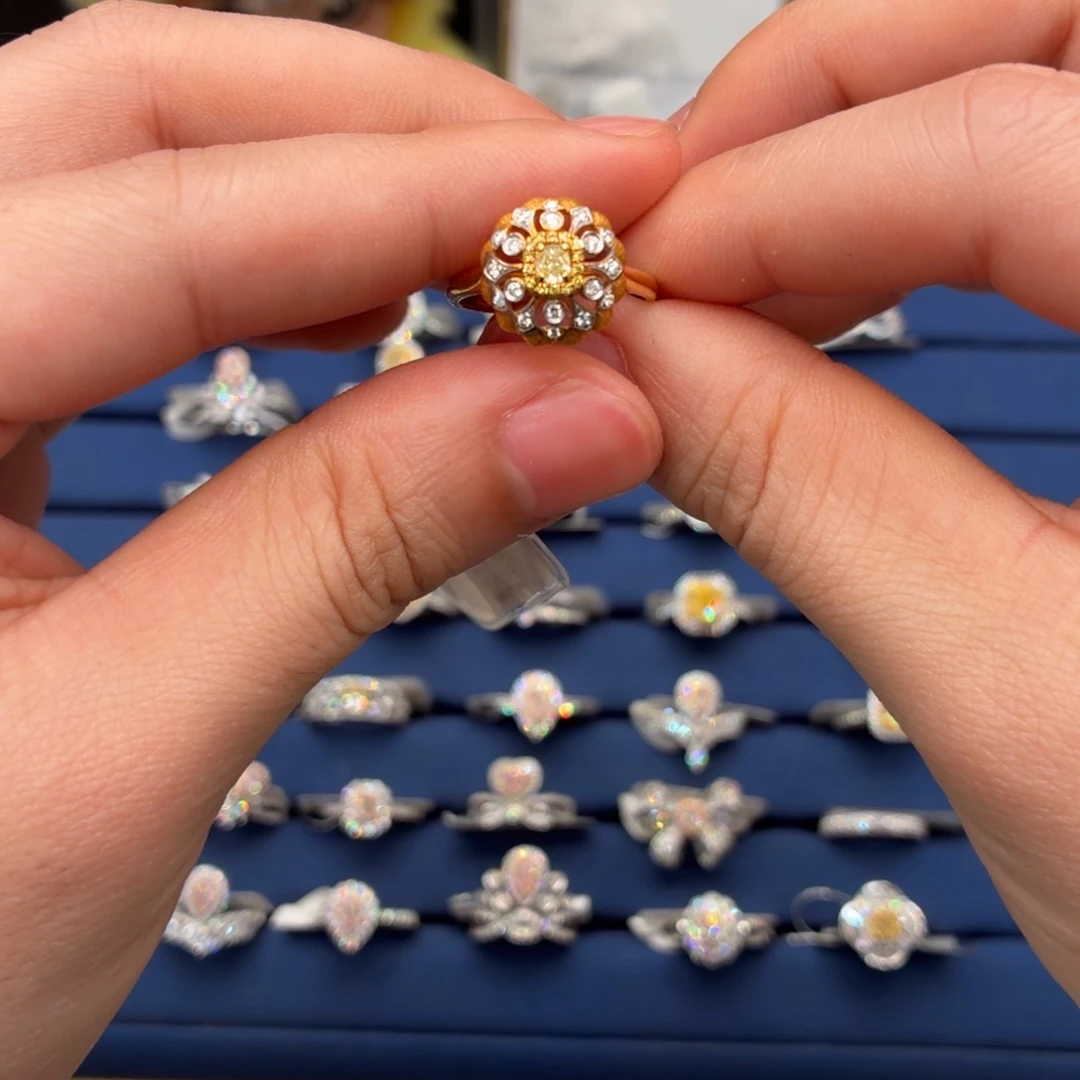 18K金镶嵌钻石戒指/指环黄钻戒指