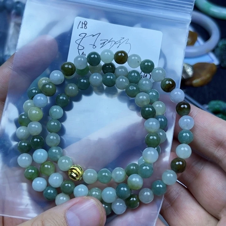 珍***了翡翠戒指未镶嵌翡翠