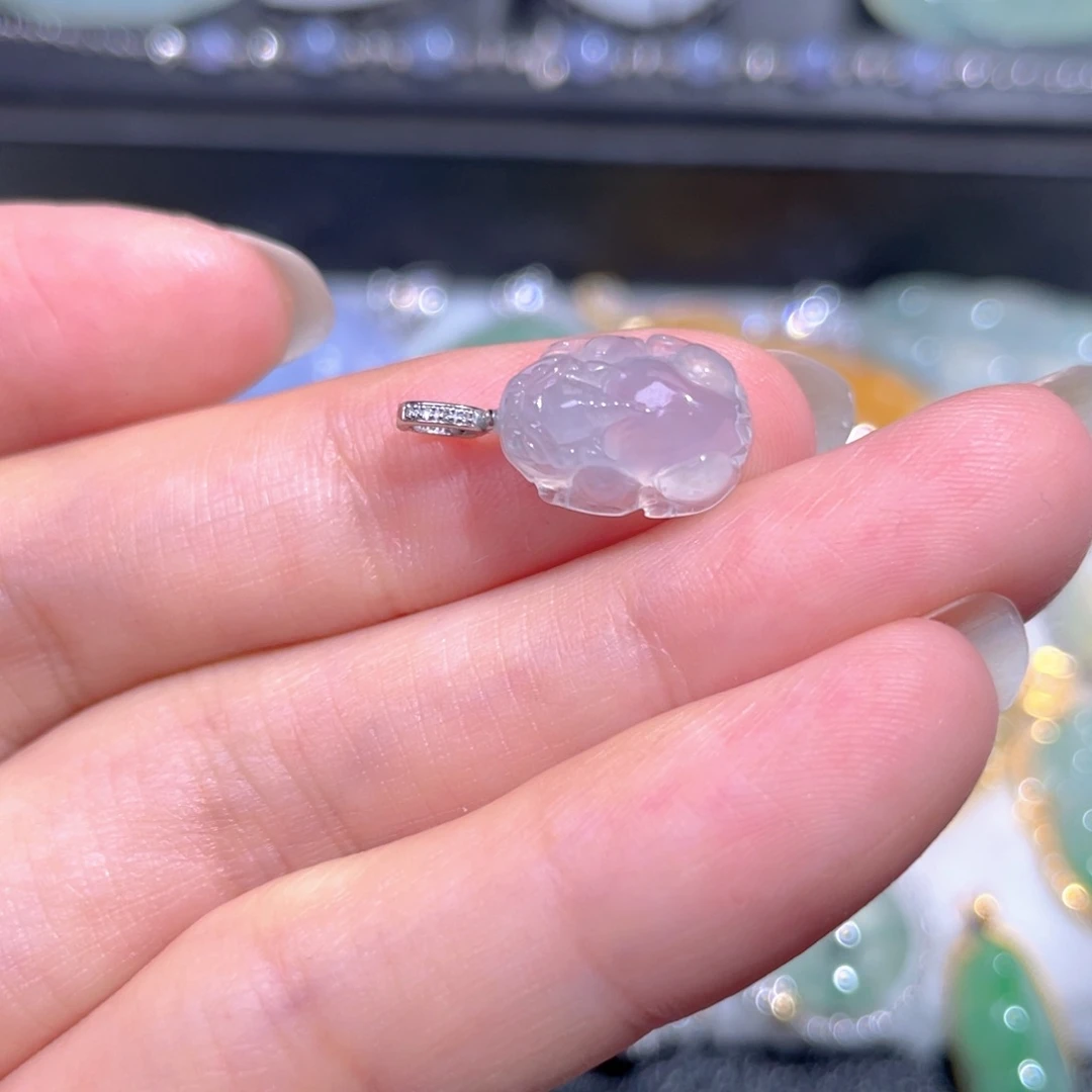 颈饰18K金镶嵌翡翠翡翠