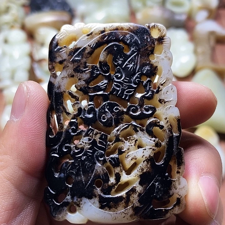 和田玉未镶嵌挂件