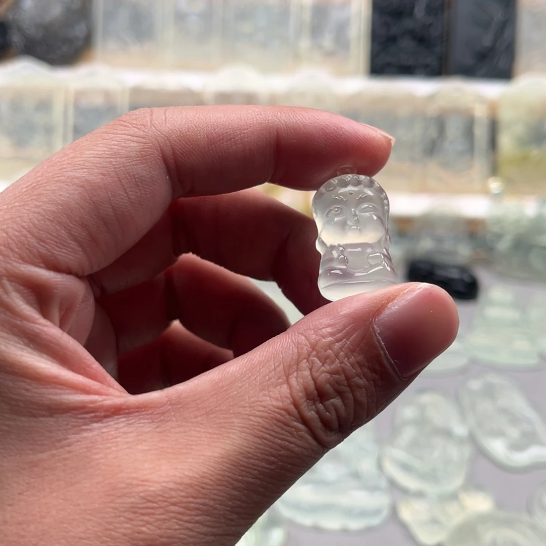 未镶嵌蛇纹石玉颈饰