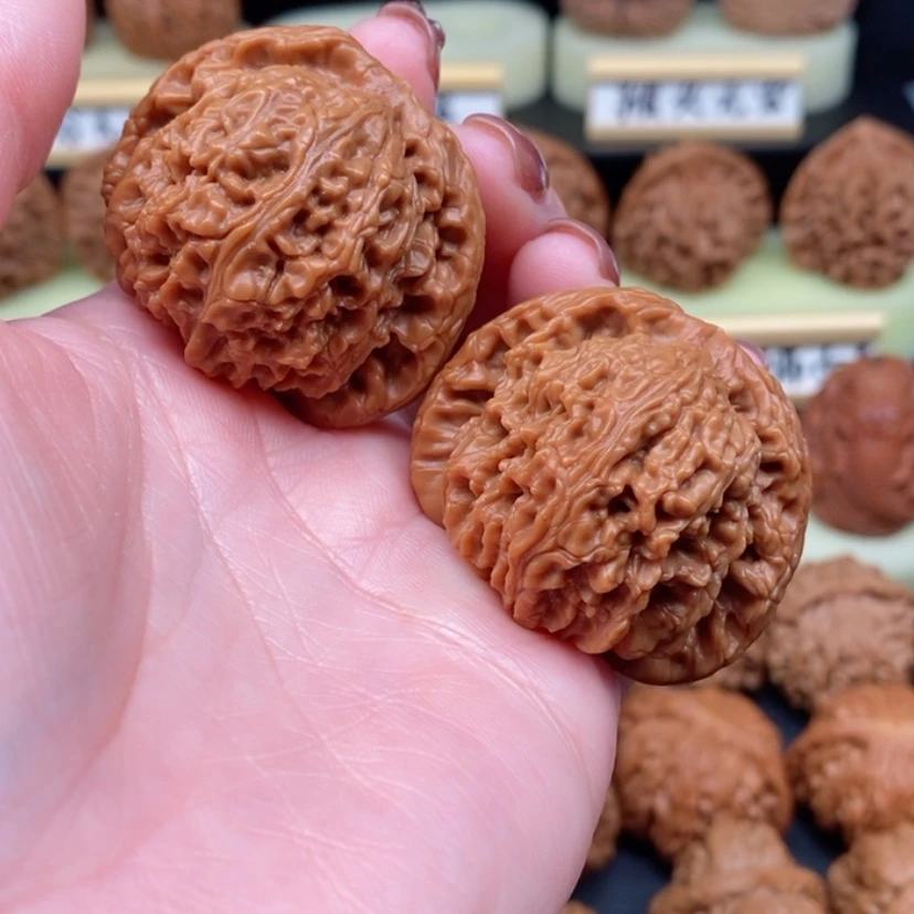 【闪购商品】文玩核桃吊坠我**龙南疆