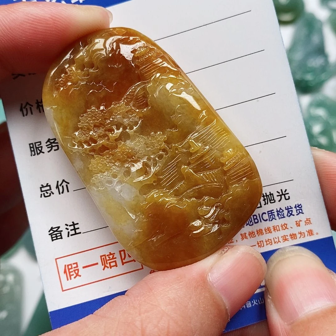 翡翠未镶嵌颈饰山水