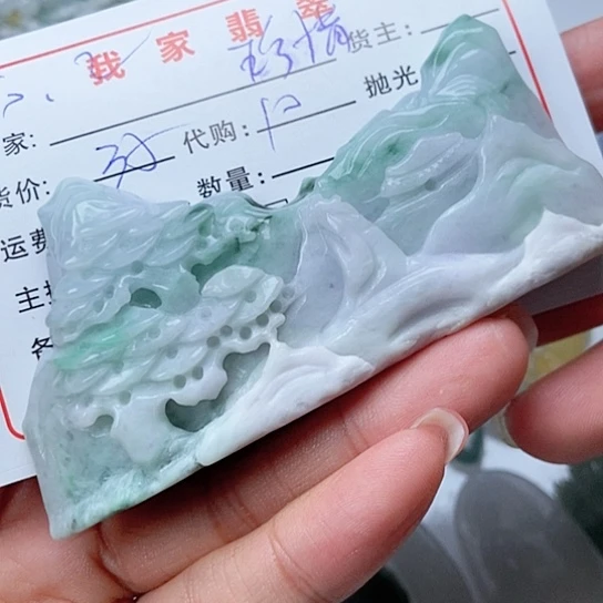颈饰未镶嵌翡翠珍****人