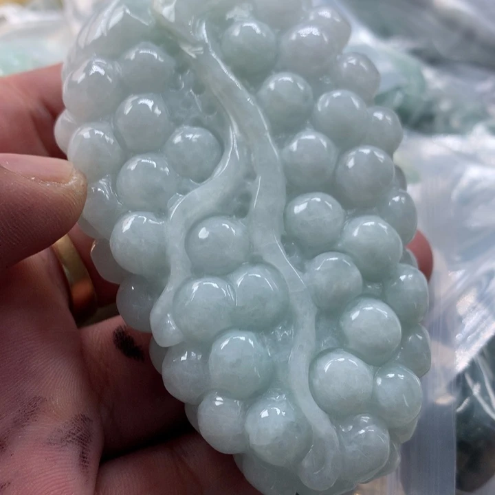 翡翠未镶嵌颈饰保真天然a货翡翠