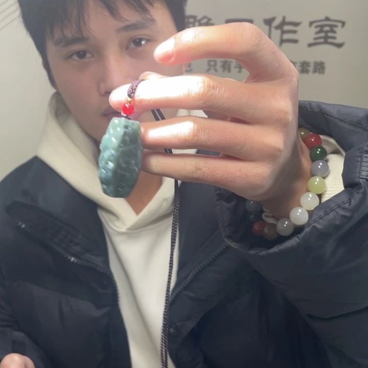 和田玉未镶嵌把件