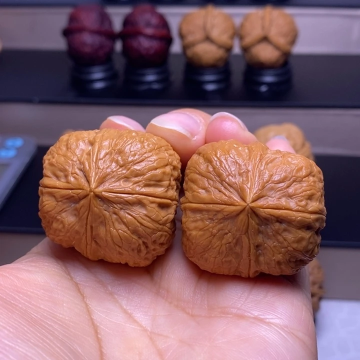 文玩核桃把件玺宝四楞33