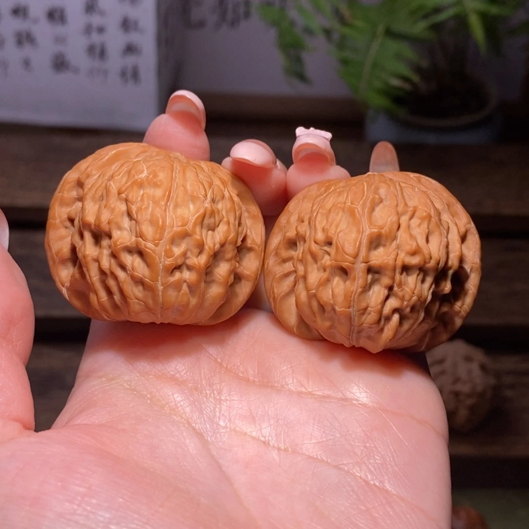 五***7文玩核桃吊坠全品40.5蝴蝶磨1846
