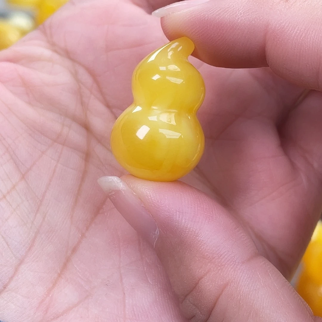 琥珀未镶嵌珠宝奇石h6