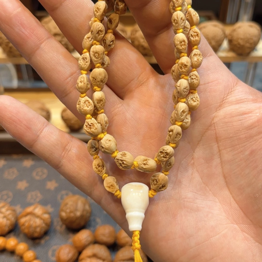 文玩核桃把件隔**雷云南鬼脸