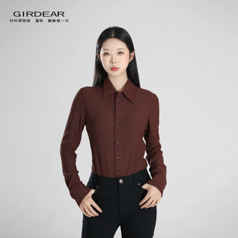 GIRDEAR/哥弟新款气质百搭简约通勤水波纹肌理感翻领衬衫1301038