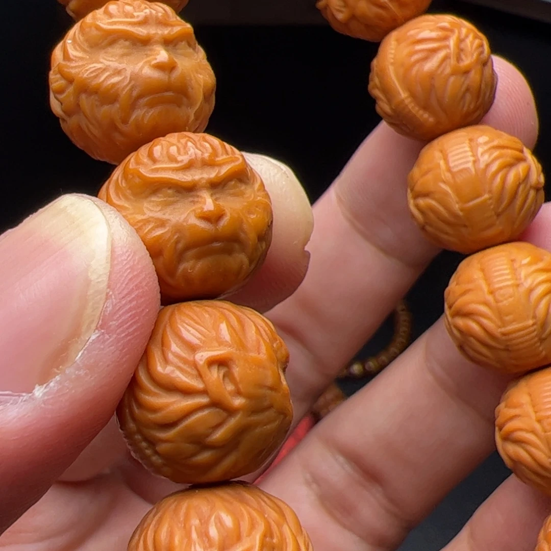 猴头核桃吊坠噢看看