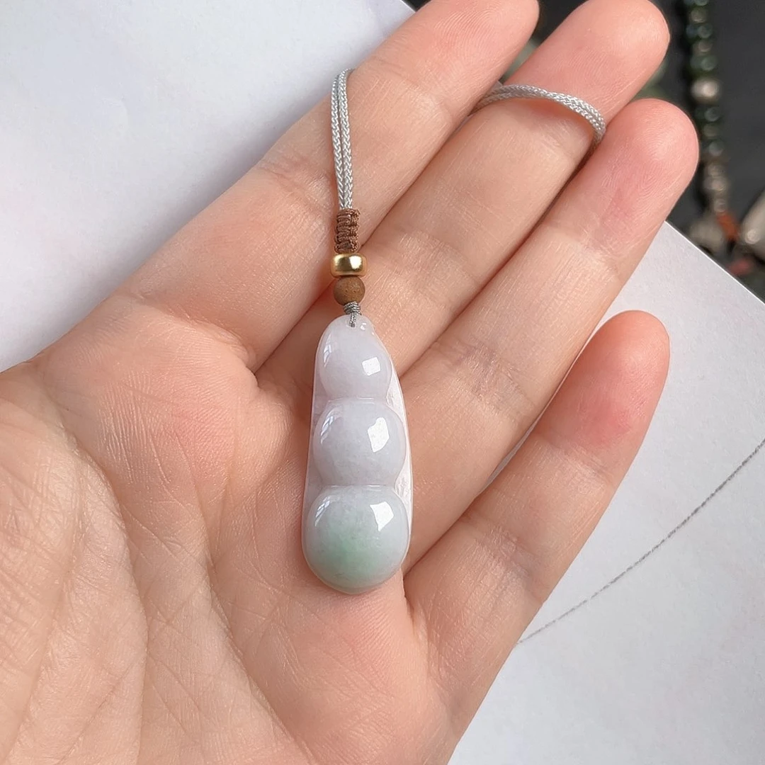 翡翠未镶嵌颈饰四季发财豆