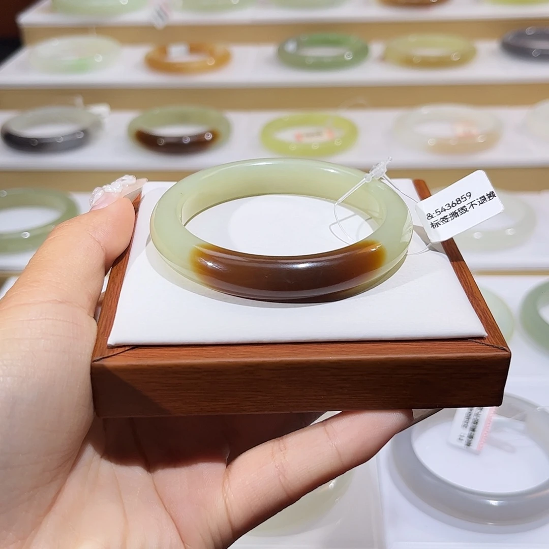 和田玉未镶嵌手镯黄口糖