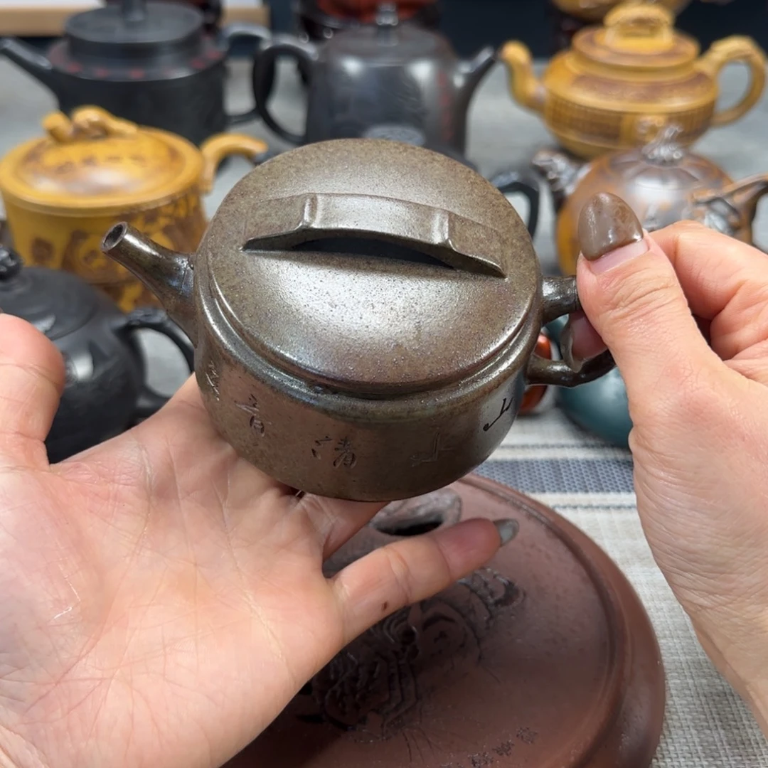 茶壶紫砂紫砂紫色紫砂