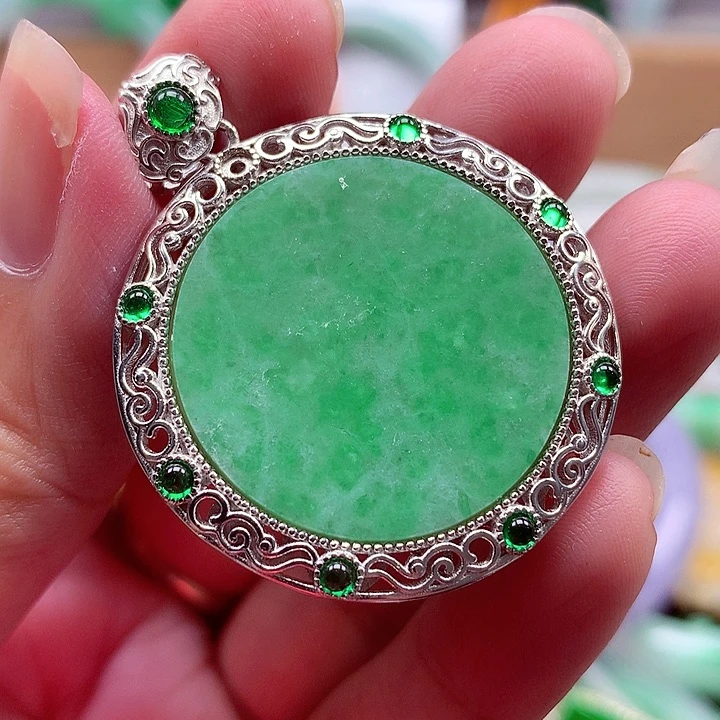 翡翠银S925镶嵌颈饰翡翠