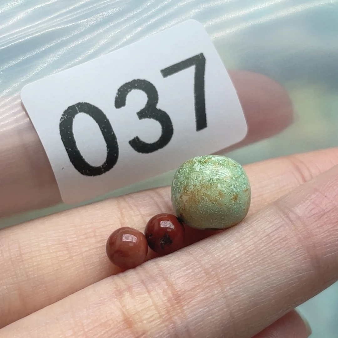 南红玛瑙未镶嵌珠宝奇石