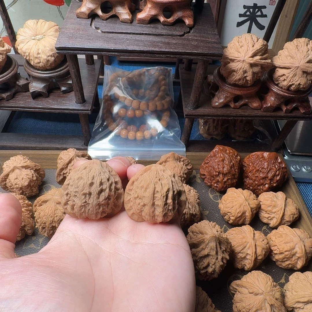 E***.把件桃核宫灯666888