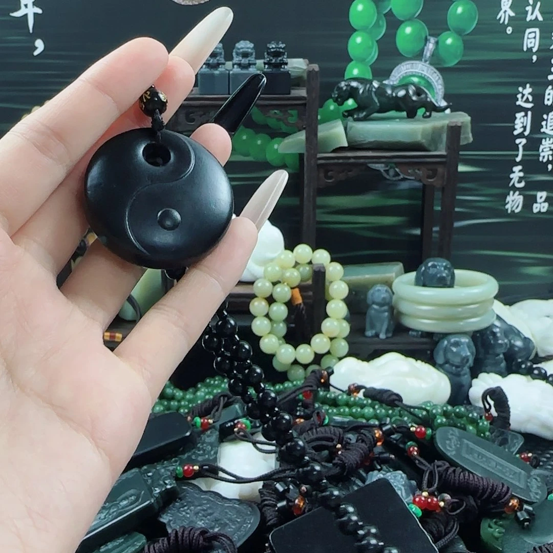 和田玉（黄玉）未镶嵌颈饰