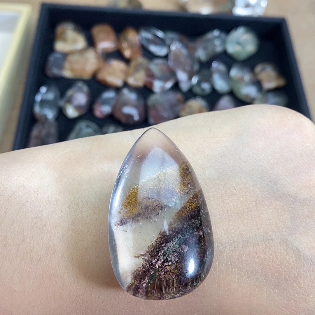 未镶嵌颈饰水晶好****人水晶