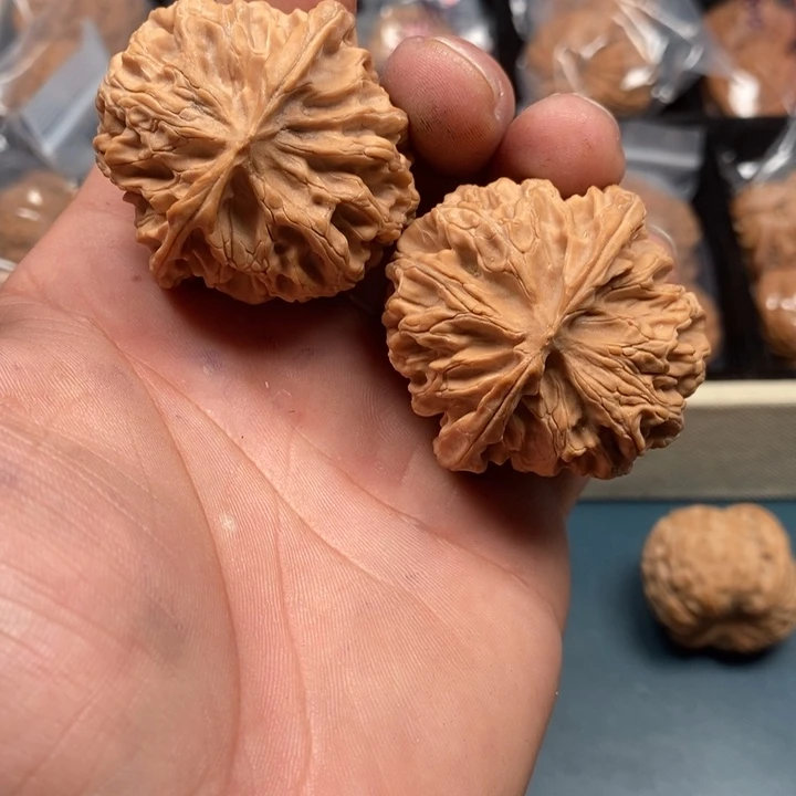 很***爱吊坠文玩核桃苹果园