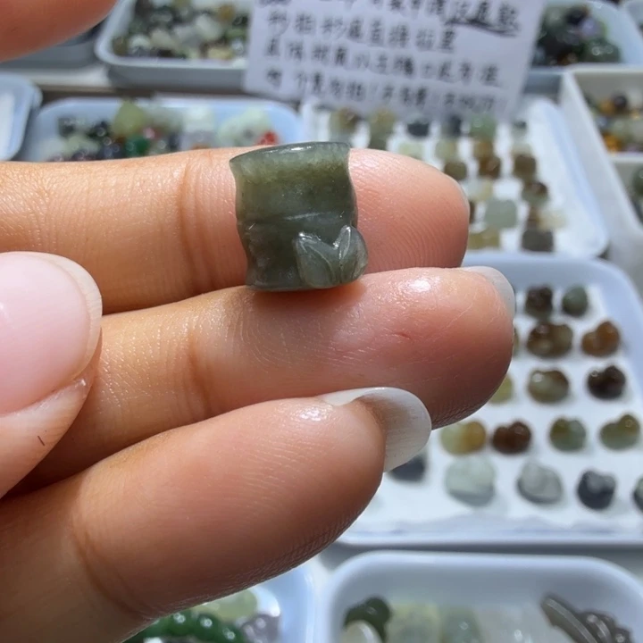 和田玉未镶嵌珠宝奇石