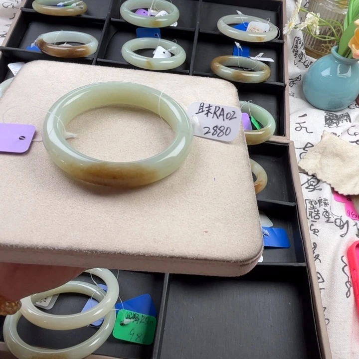 未镶嵌手镯和田玉玲珑美镯55.2