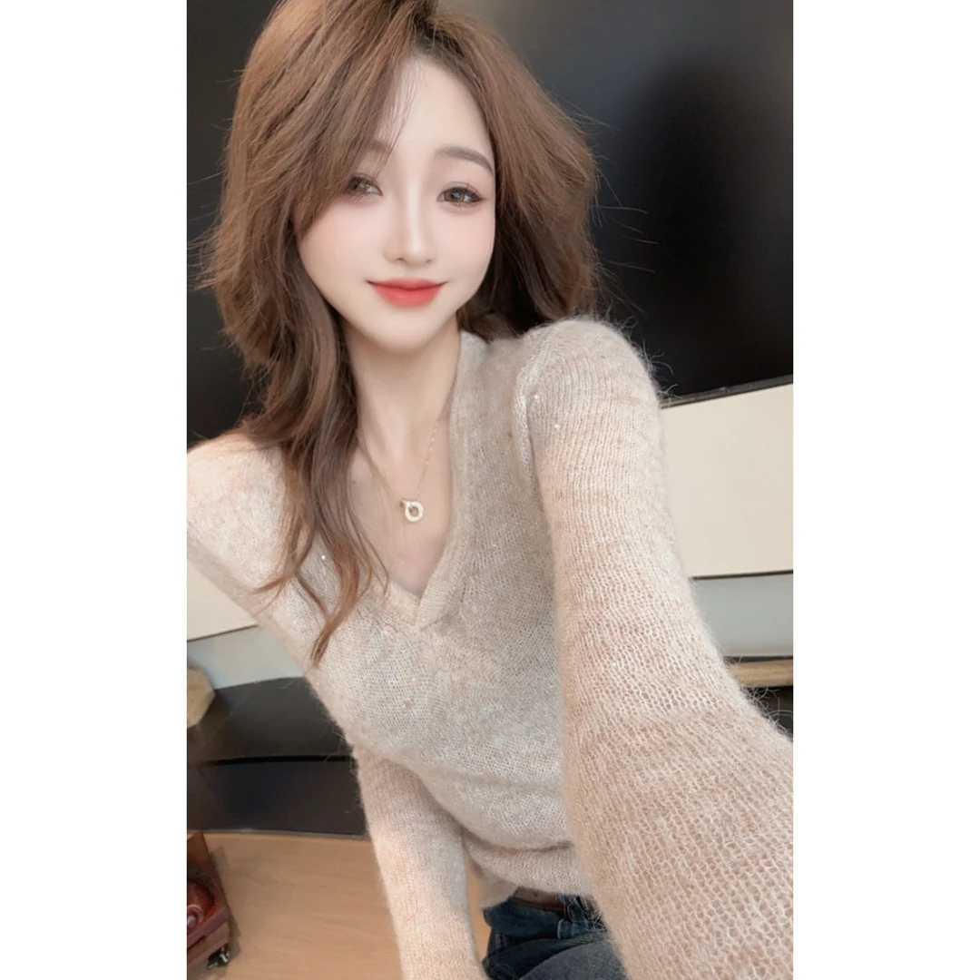 【陈陈私服】洋气镂空高级v领毛衣设计感女人味长袖针织衫25091203