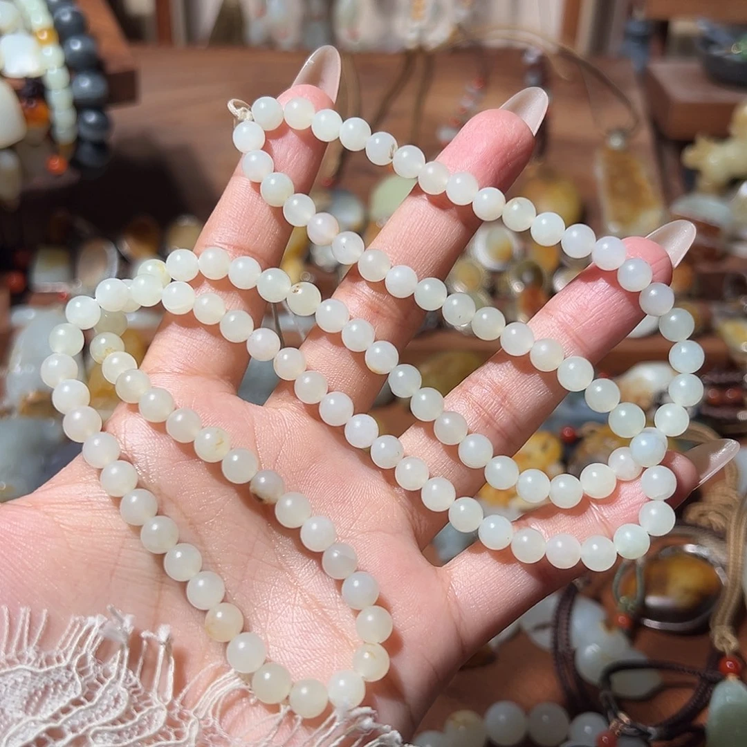 和田玉颈饰未镶嵌