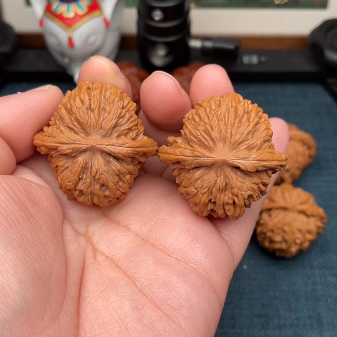 文玩核桃把件全品汉高楼40