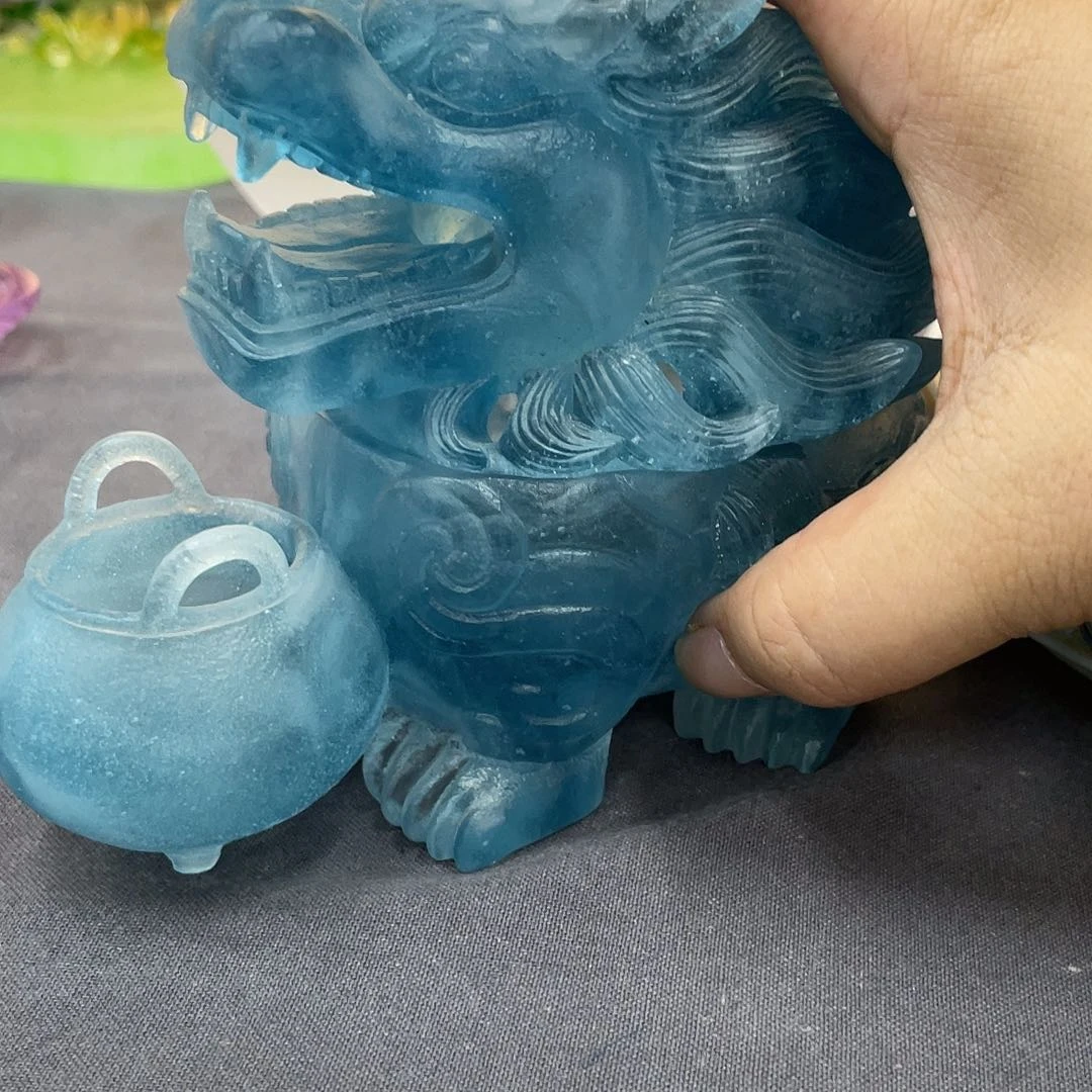 搪瓷杯子里还有很多东西