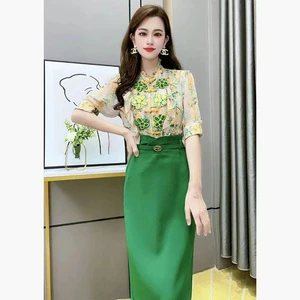 芙娜妮国内设计师时尚品牌气质秋季新款设计感女装F2212344A