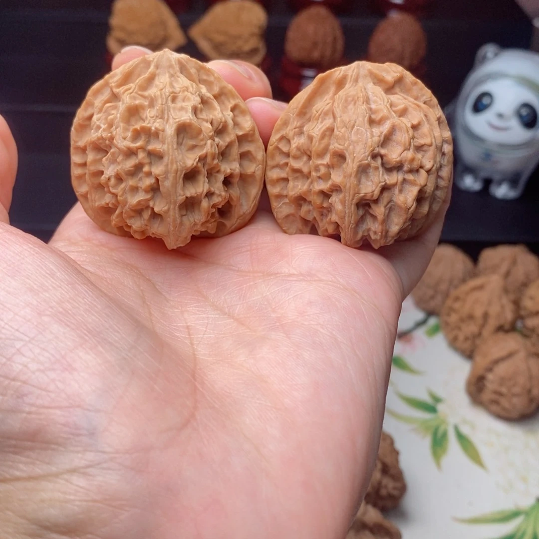 文玩核桃吊坠苹果园