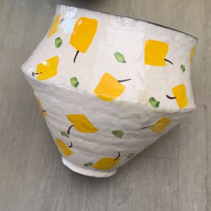 c***～景德镇桌面陶瓷花盆