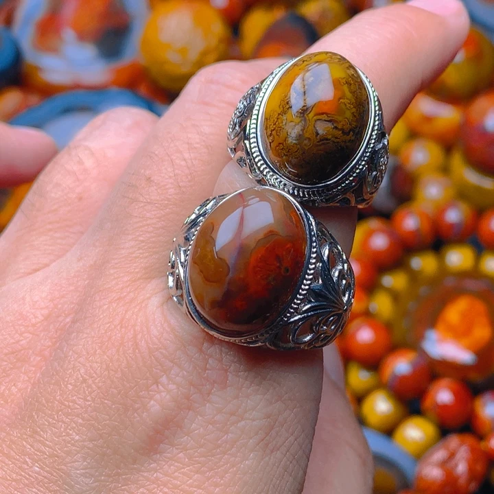 王***递玛瑙/玉髓未镶嵌项链